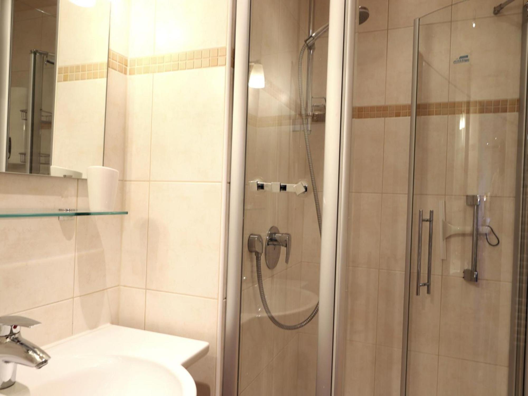 Schoenes Neues Hochwertig Renoviertes 2-Zimmer Appartement In Der 4. Etage. Вестерланд Екстериор снимка